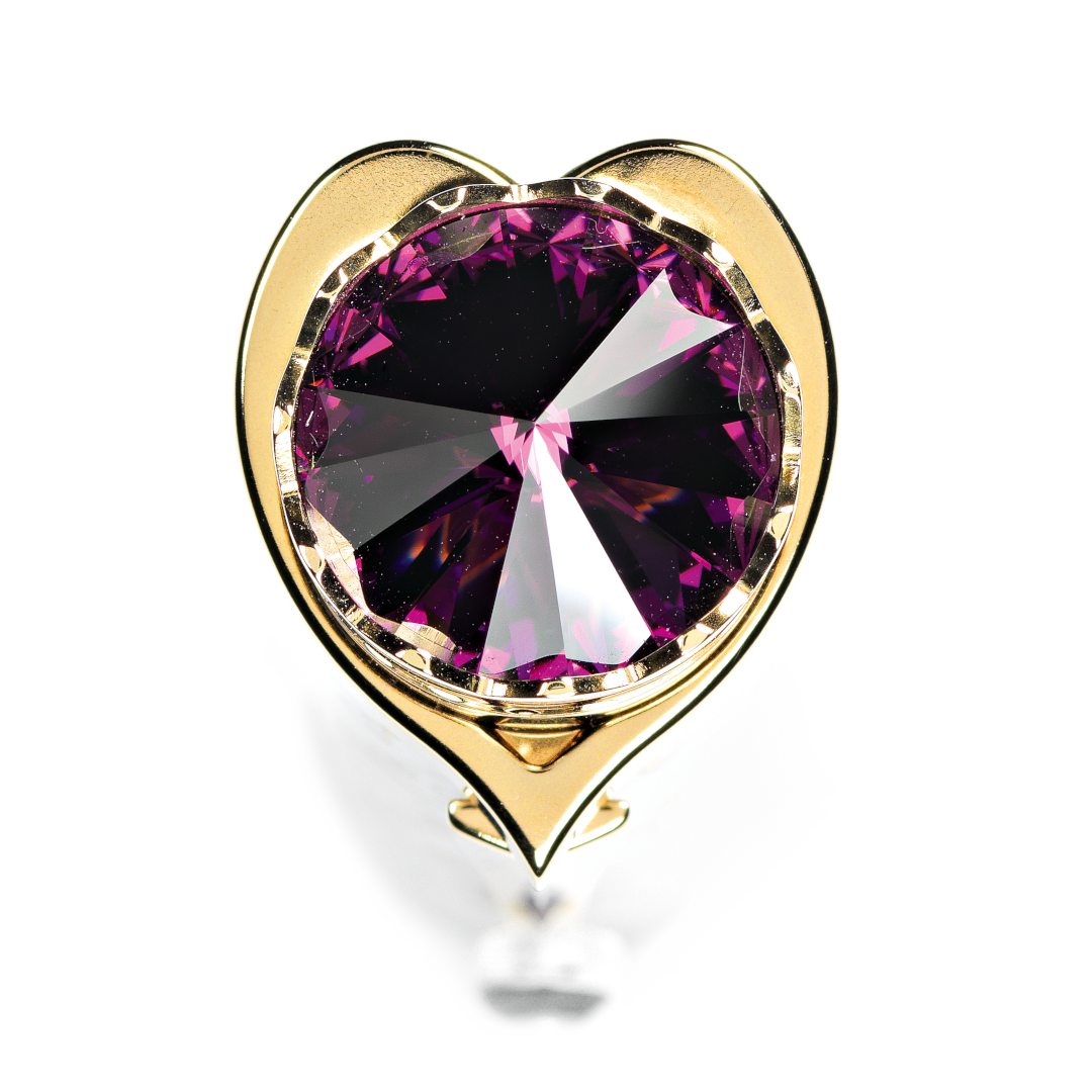 Heart-shaped crown with purple crystal on the Wedding Pen Legacy Edition.