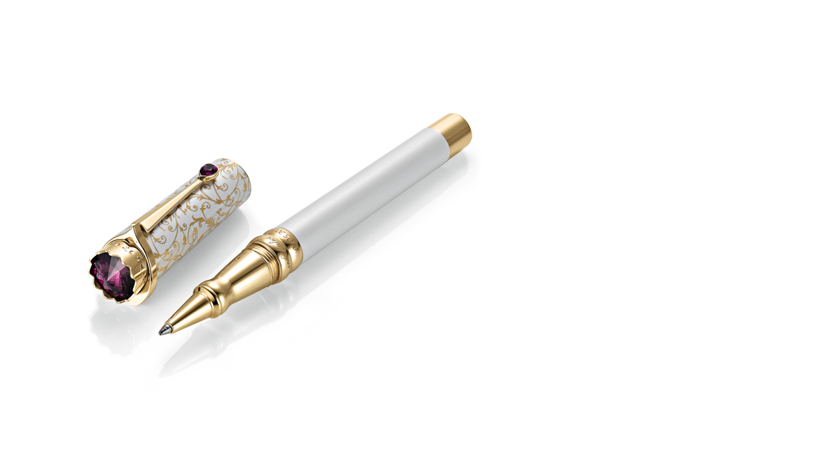 Wedding Pen Legacy Edition in white with a gold finish.