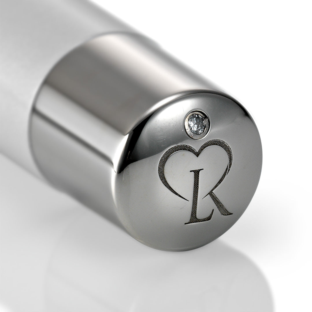 Diamond detail on the Wedding Pen Prestige Edition.