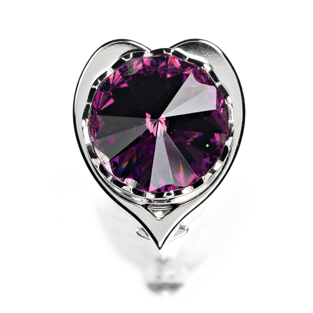 Heart detail with purple crystal on the Wedding Pen Prestige Edition.